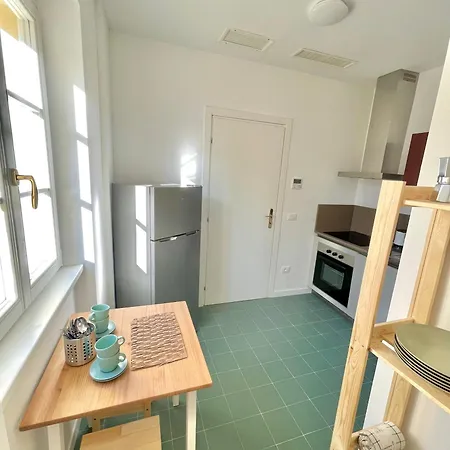 Foscolo Locazione Turistica Appartement *