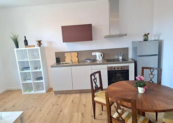 Foscolo Locazione Turistica *